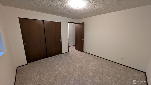 16826 41st Street E, Lake Tapps, WA 98391