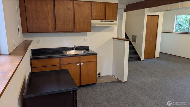 16826 41st Street E, Lake Tapps, WA 98391