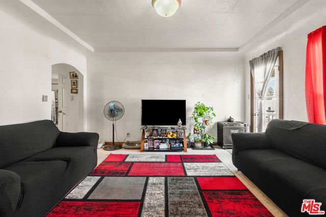 808 W Imperial Highway, Los Angeles, CA 90044