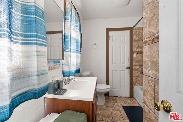 808 W Imperial Highway, Los Angeles, CA 90044