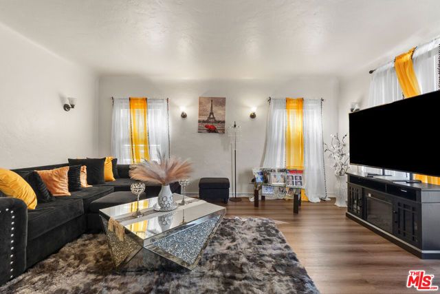 808 W Imperial Highway, Los Angeles, CA 90044