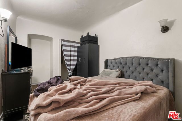 808 W Imperial Highway, Los Angeles, CA 90044