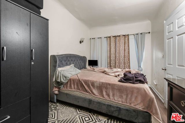 808 W Imperial Highway, Los Angeles, CA 90044