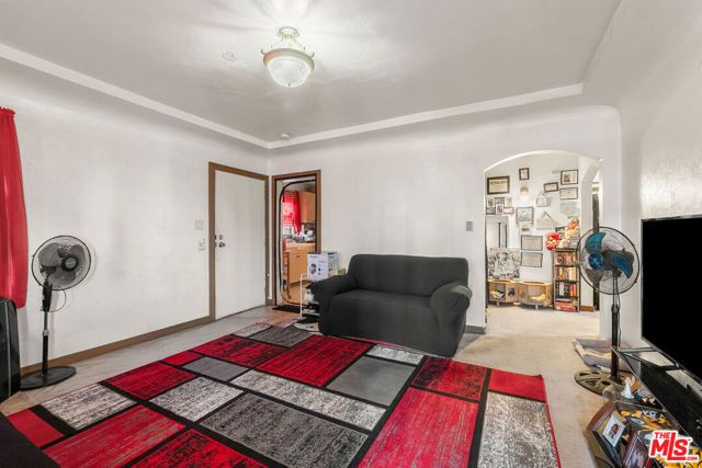 808 W Imperial Highway, Los Angeles, CA 90044