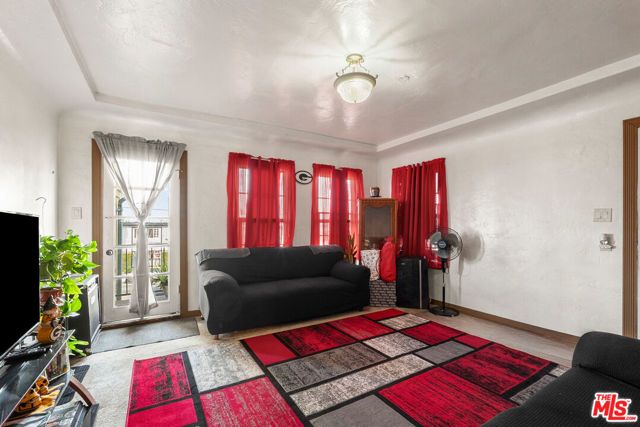 808 W Imperial Highway, Los Angeles, CA 90044