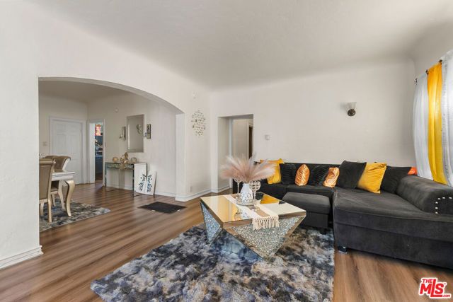 808 W Imperial Highway, Los Angeles, CA 90044