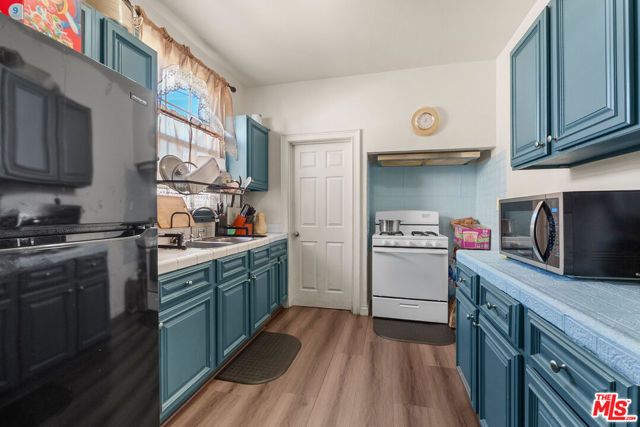 808 W Imperial Highway, Los Angeles, CA 90044