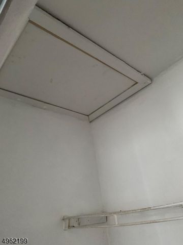 21 Holland St 21, Newark City, NJ 07103