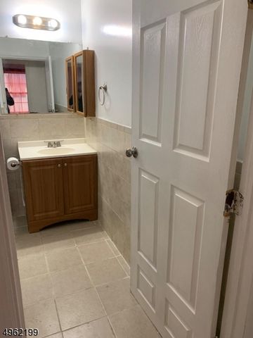 21 Holland St 21, Newark City, NJ 07103