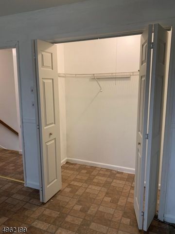 21 Holland St 21, Newark City, NJ 07103