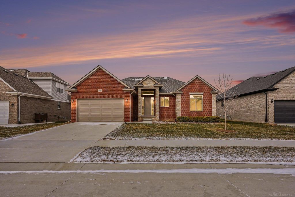 56663 Via Nesso Street, Macomb Twp, MI 48042