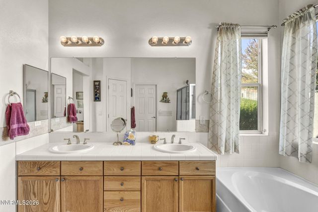 1275 S Fox Glen Court, Reno, NV 89521