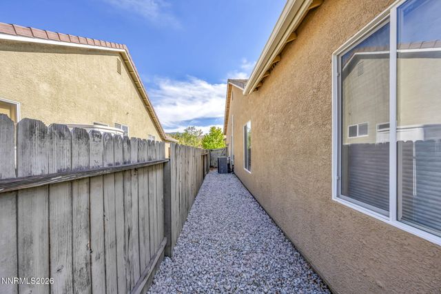 1275 S Fox Glen Court, Reno, NV 89521