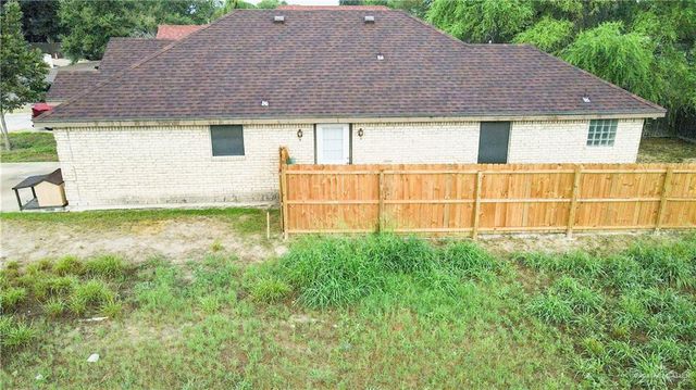 413 W Adams Avenue, Alton, TX 78573