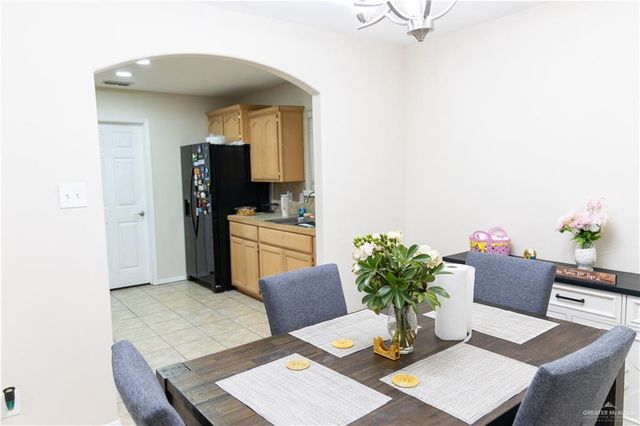 413 W Adams Avenue, Alton, TX 78573