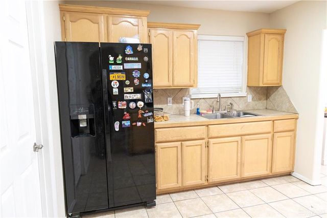 413 W Adams Avenue, Alton, TX 78573