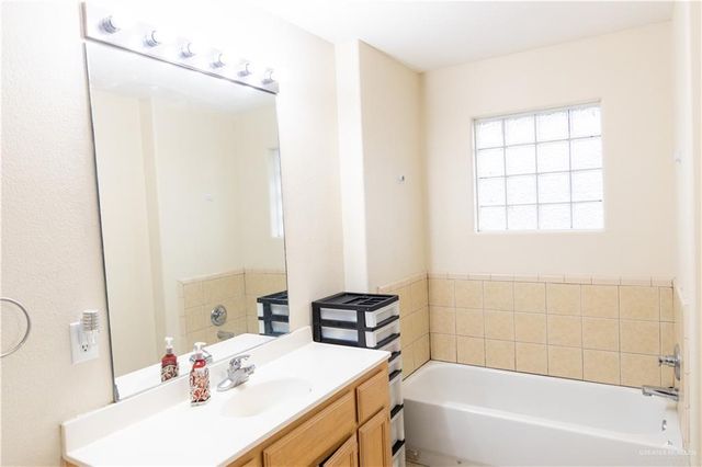 413 W Adams Avenue, Alton, TX 78573