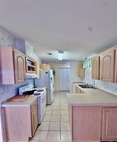 4385 MAPLE AVENUE, Edgewater, FL 32141