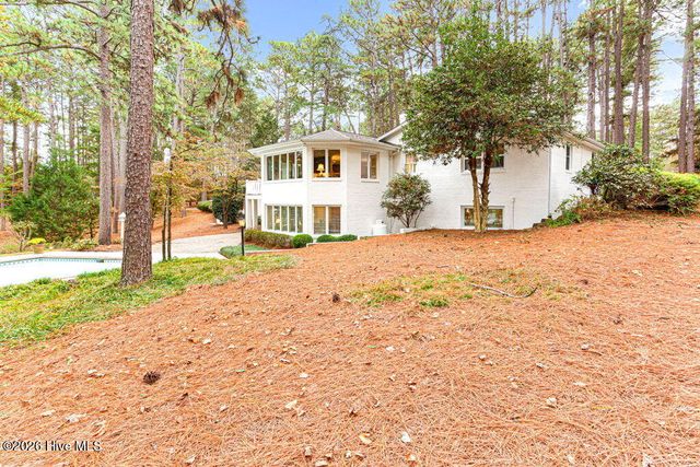 255 Lake Dornoch Drive, Pinehurst, NC 28374