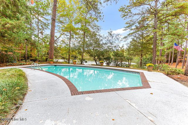 255 Lake Dornoch Drive, Pinehurst, NC 28374