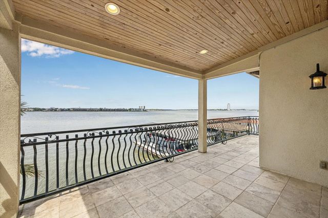 2466 Beacon Circle, League City, TX 77573