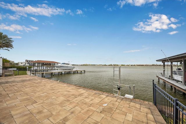 2466 Beacon Circle, League City, TX 77573