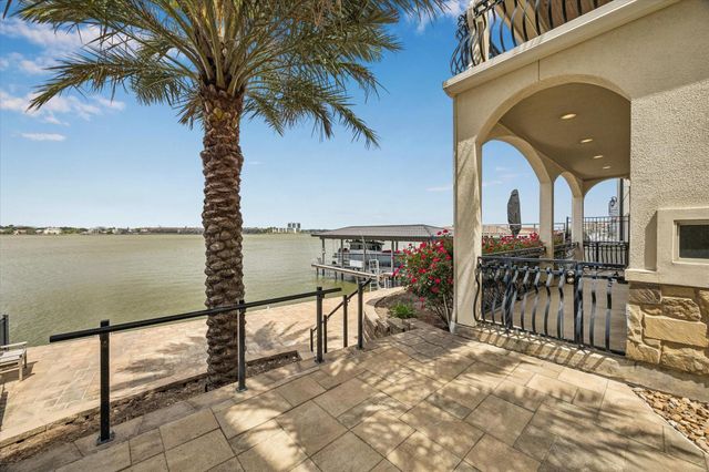 2466 Beacon Circle, League City, TX 77573