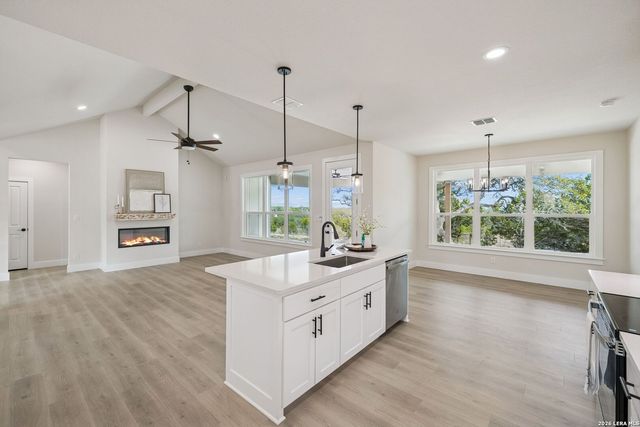 1555 birch, Fischer, TX 78623