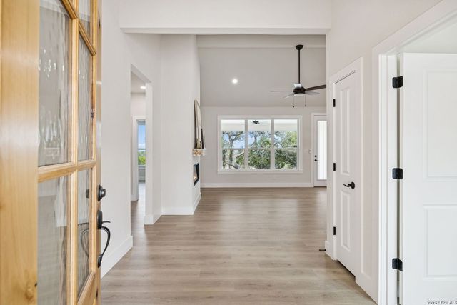 1555 birch, Fischer, TX 78623