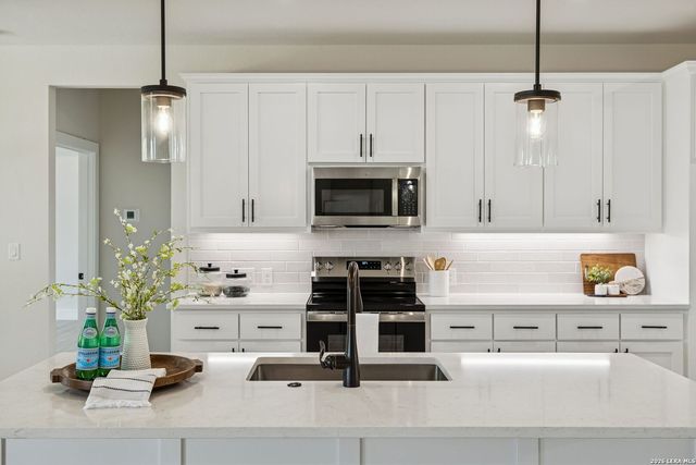 1555 birch, Fischer, TX 78623