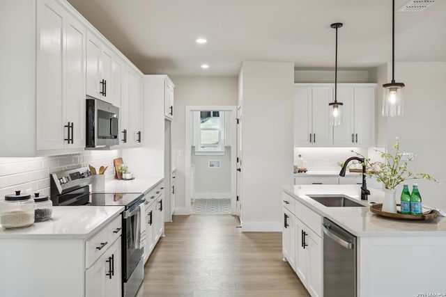 1555 birch, Fischer, TX 78623