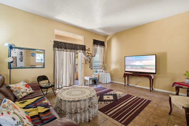 6954 Golden Mesa, Santa Fe, NM 87507