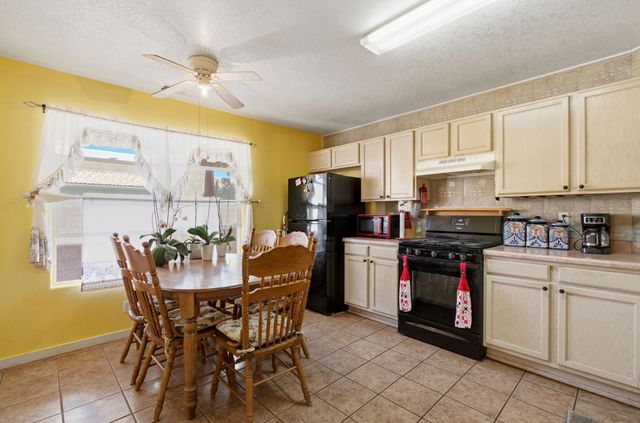 6954 Golden Mesa, Santa Fe, NM 87507
