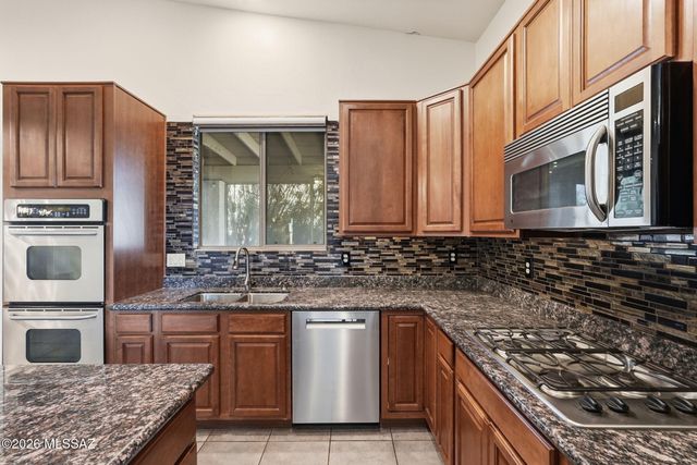 10783 S Heart Break Ridge Place, Vail, AZ 85641