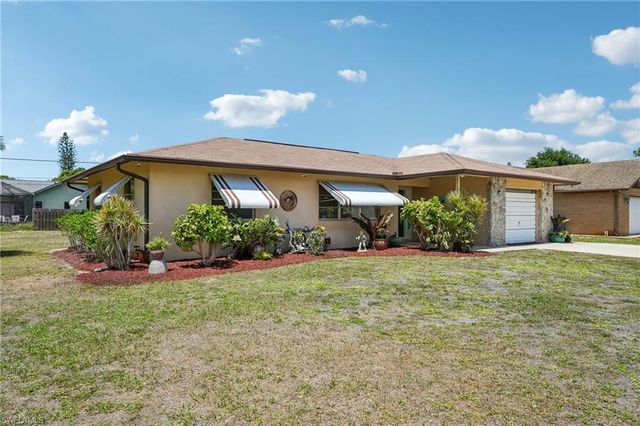 27968 Temple Terrace DR, Bonita Springs, FL 34135