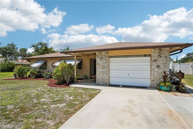 27968 Temple Terrace DR, Bonita Springs, FL 34135
