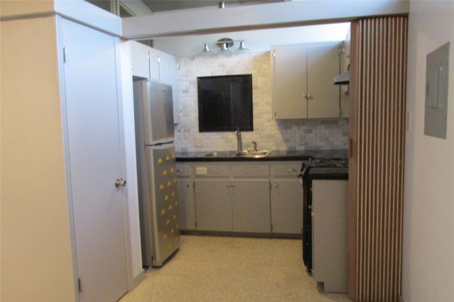 506 W 7th ST B, Austin, TX 78701