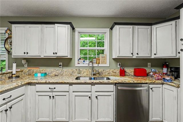 3186 Sweetbriar Drive, Villa Rica, GA 30180