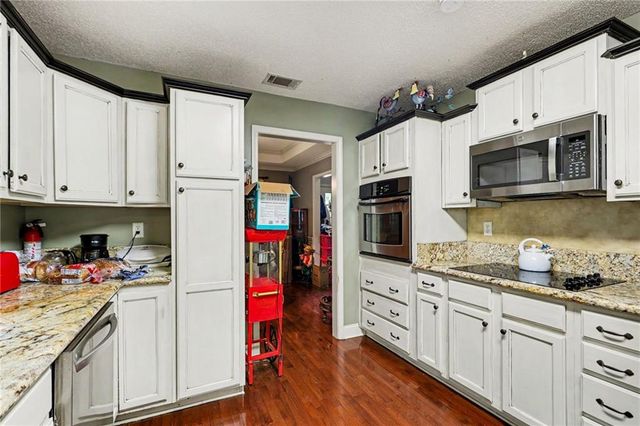 3186 Sweetbriar Drive, Villa Rica, GA 30180