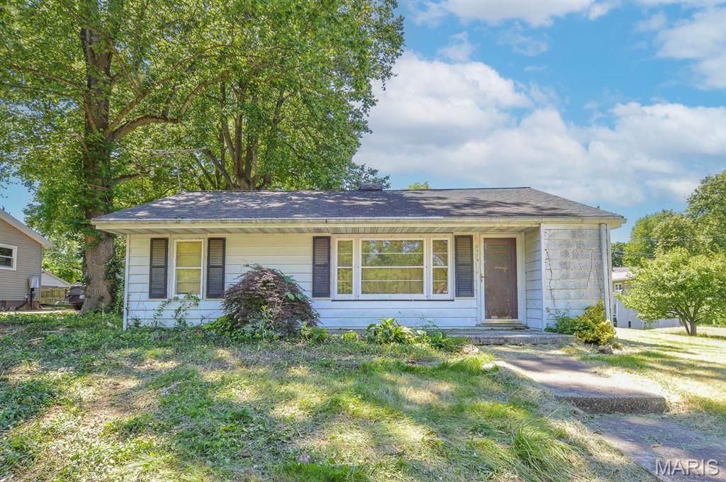 6814 Osage Drive, Belleville, IL 62223