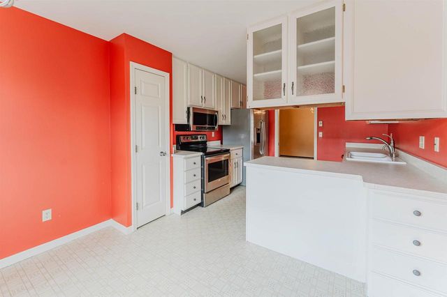2356 WISCONSIN STREET, Oshkosh, WI 54901