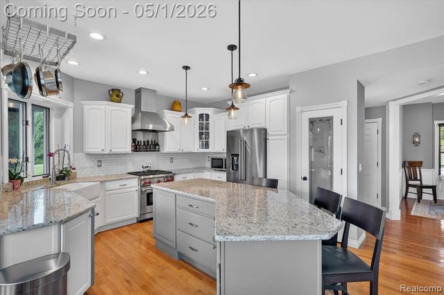 2164 E Allen Road, Howell, MI 48855