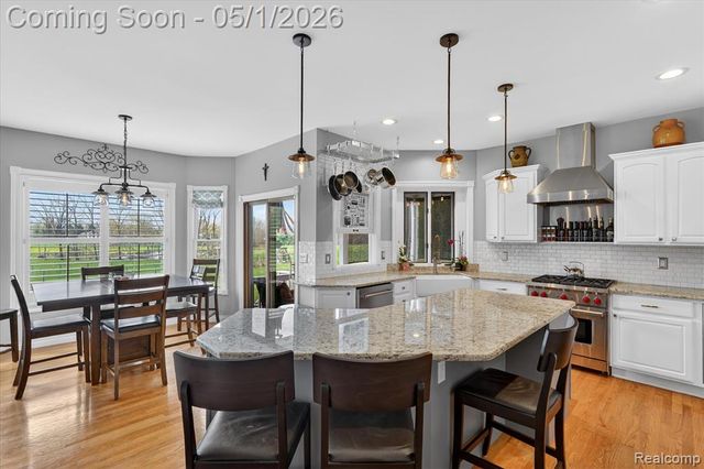 2164 E Allen Road, Howell, MI 48855