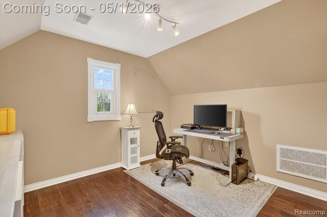 2164 E Allen Road, Howell, MI 48855