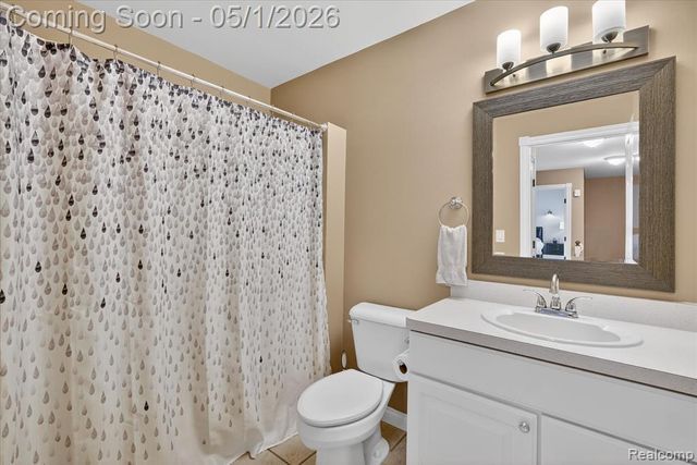2164 E Allen Road, Howell, MI 48855