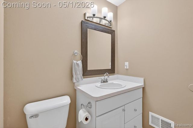 2164 E Allen Road, Howell, MI 48855