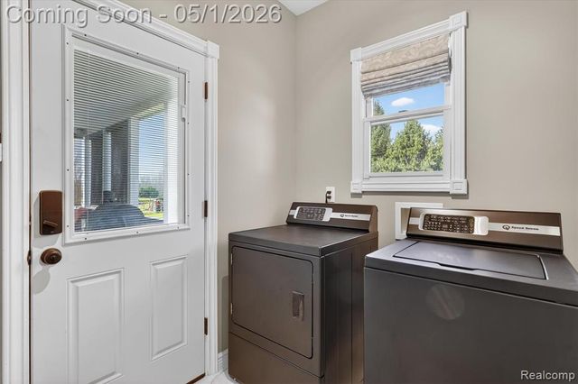 2164 E Allen Road, Howell, MI 48855