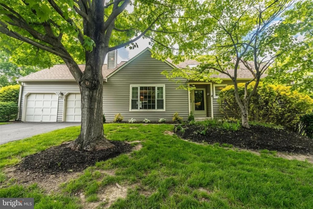 126 EVERGREEN CT, Blue Bell, PA 19422