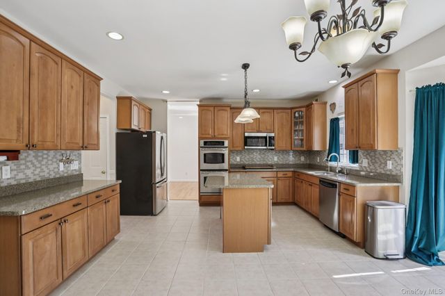 3015 Molly Pitcher Drive, New Windsor, NY 12553