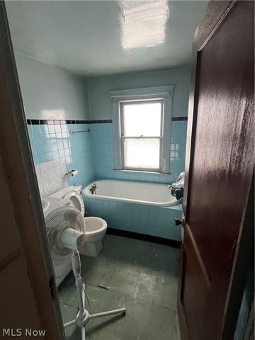 3201 Altoona Road, Cleveland, OH 44109